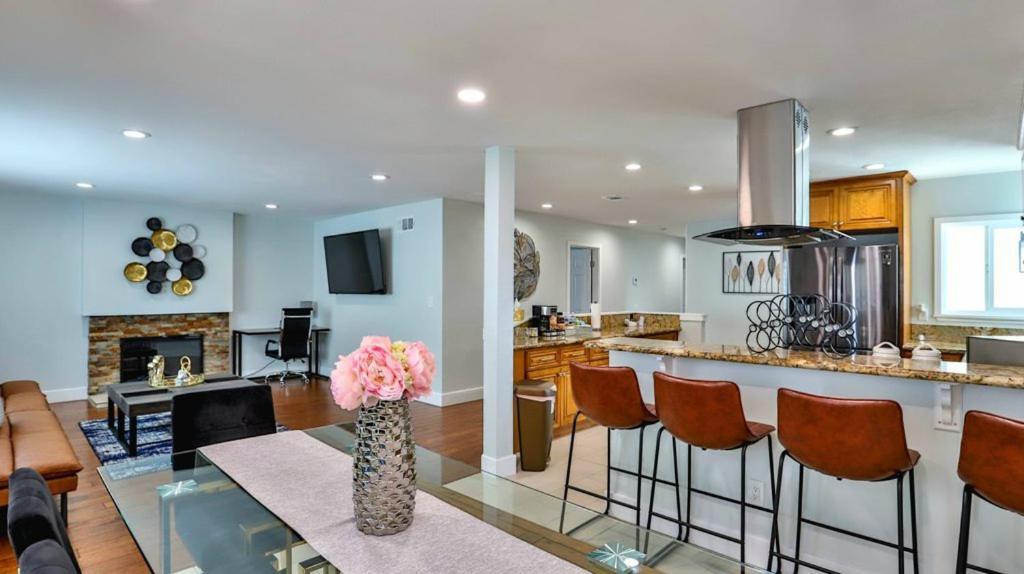 H&H Modern Lux 4Bd 1 King Suite 3 Queen Socal Disney Westminster Luaran gambar