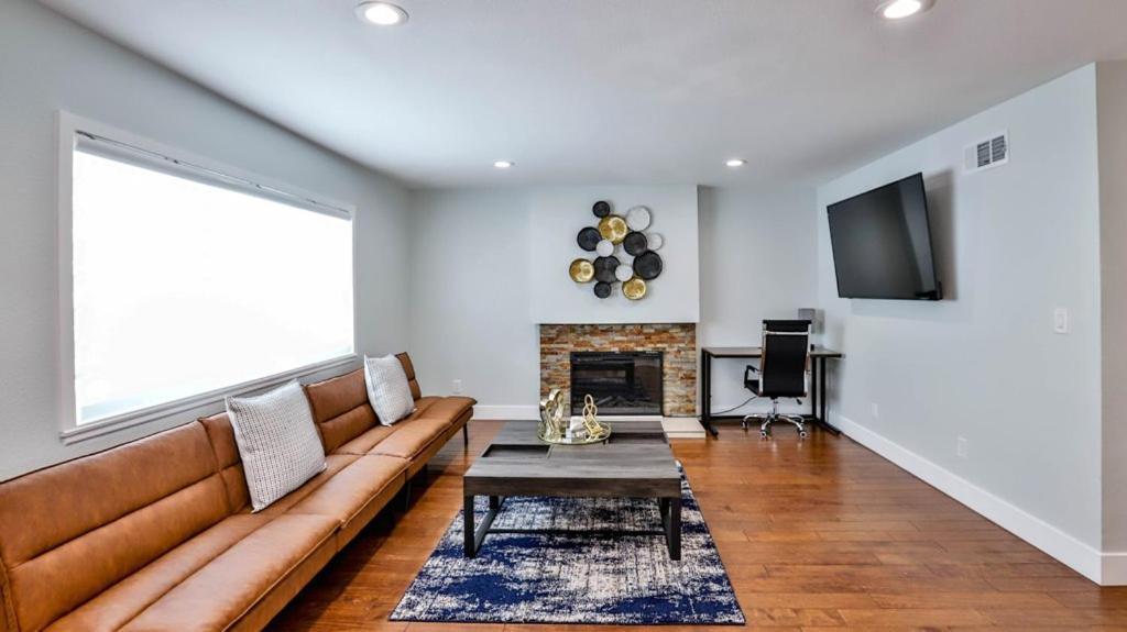 H&H Modern Lux 4Bd 1 King Suite 3 Queen Socal Disney Westminster Luaran gambar