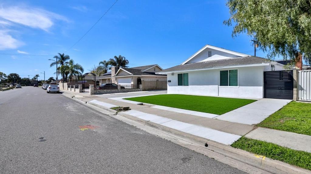 H&H Modern Lux 4Bd 1 King Suite 3 Queen Socal Disney Westminster Luaran gambar