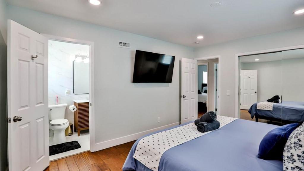 H&H Modern Lux 4Bd 1 King Suite 3 Queen Socal Disney Westminster Luaran gambar