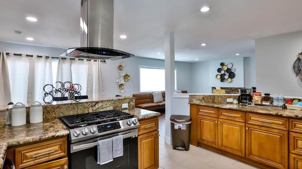 H&H Modern Lux 4Bd 1 King Suite 3 Queen Socal Disney Westminster Luaran gambar