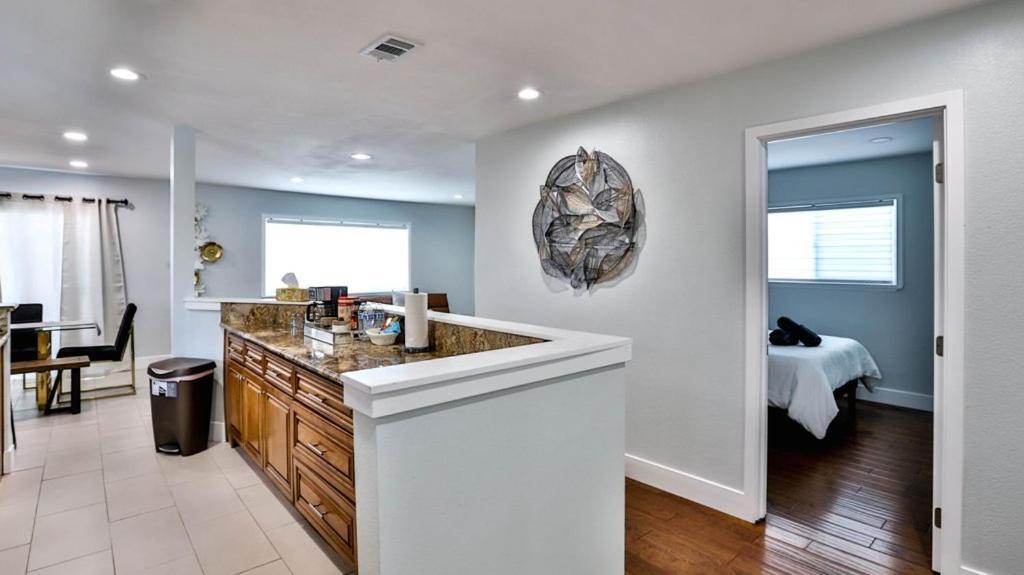 H&H Modern Lux 4Bd 1 King Suite 3 Queen Socal Disney Westminster Luaran gambar