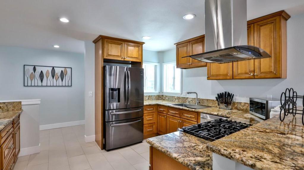 H&H Modern Lux 4Bd 1 King Suite 3 Queen Socal Disney Westminster Luaran gambar